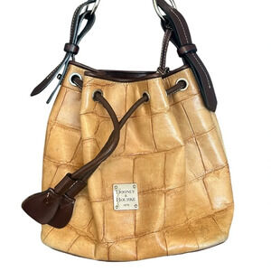 Dooney and Bourke pebble cinched drawstring leather purse vintage good condition